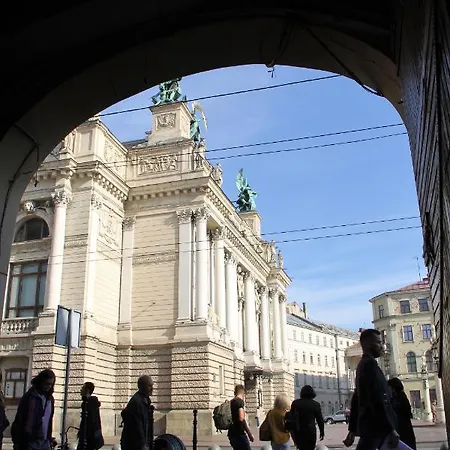 Apartment Near Opera * Lviv